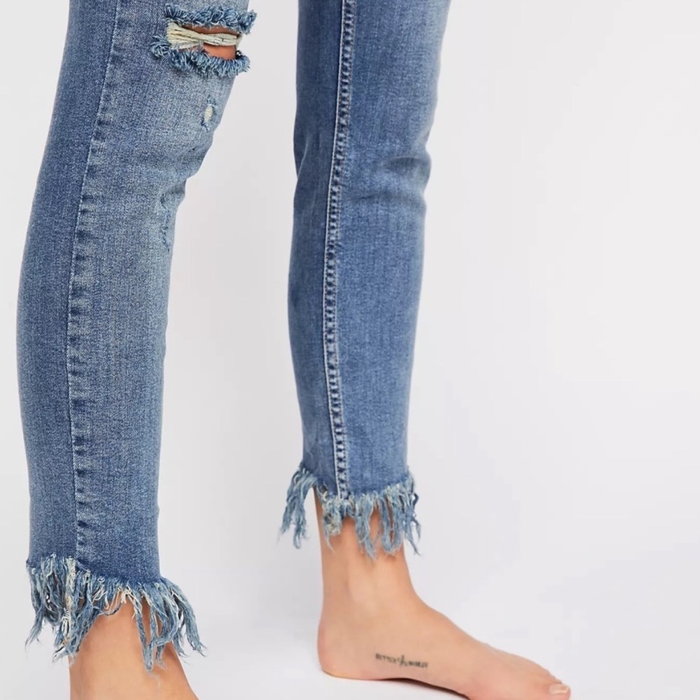 Free People Great Heights Frayed Distressed  Fringe Hem Jeans Womens Size 30 - Picture 3 of 8